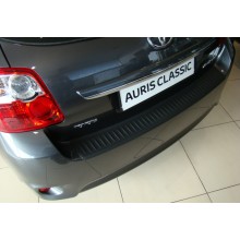 Накладка на задний бампер полиуретановая Toyota Auris 5D (2006-2012)